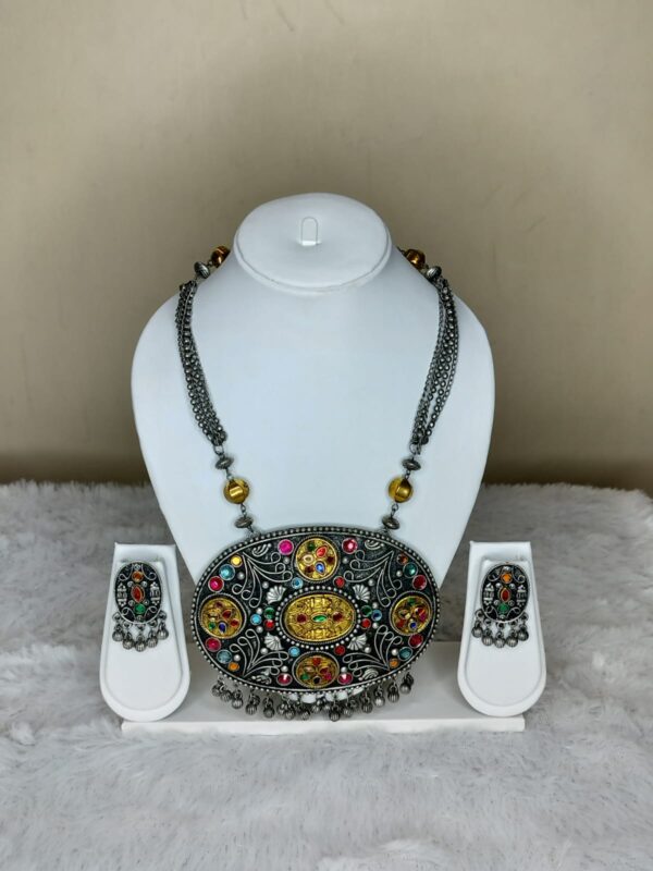 Black Polished Afghani Style with Big Pendant Necklace